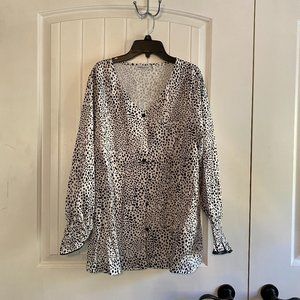 Black and white women's top